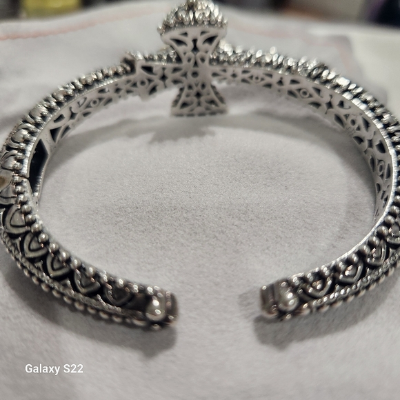 Barbara Bixby Bold .925 Silver, 18k Gold w/ White Topaz Gemstone Hinged Cuff - Picture 6 of 11